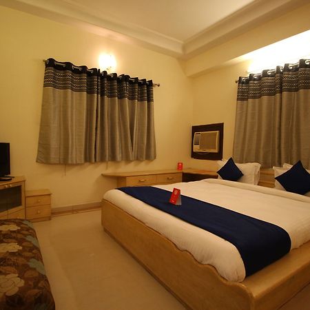 Oyo 8949 Atman Bungalows Ahmadabad Zewnętrze zdjęcie