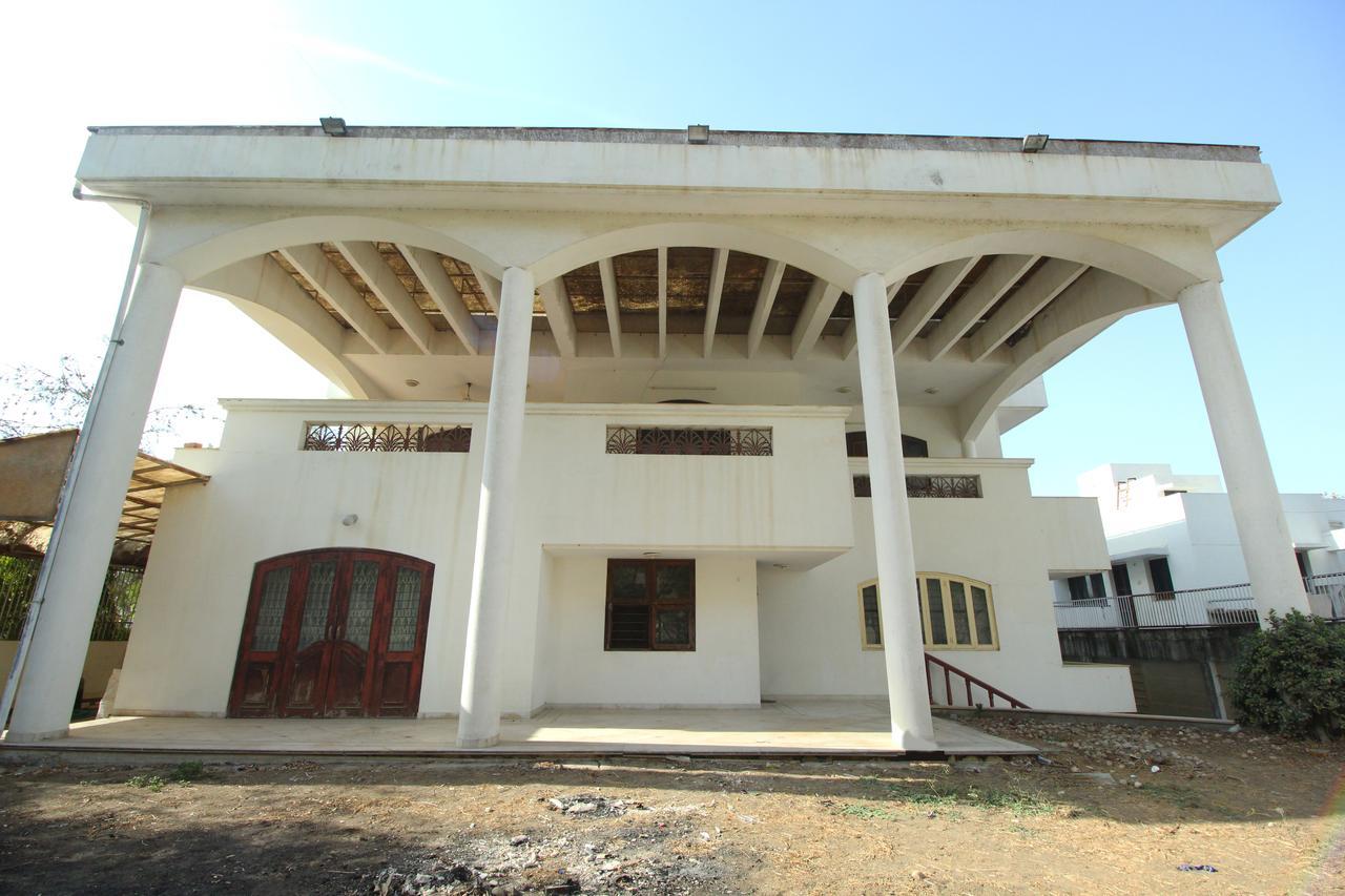 Oyo 8949 Atman Bungalows Ahmadabad Zewnętrze zdjęcie