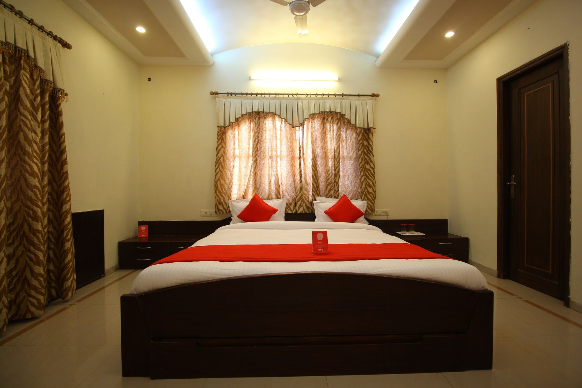 Oyo 8949 Atman Bungalows Ahmadabad Zewnętrze zdjęcie