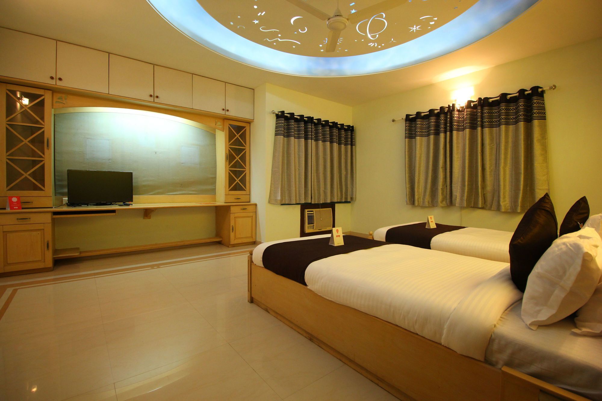 Oyo 8949 Atman Bungalows Ahmadabad Zewnętrze zdjęcie