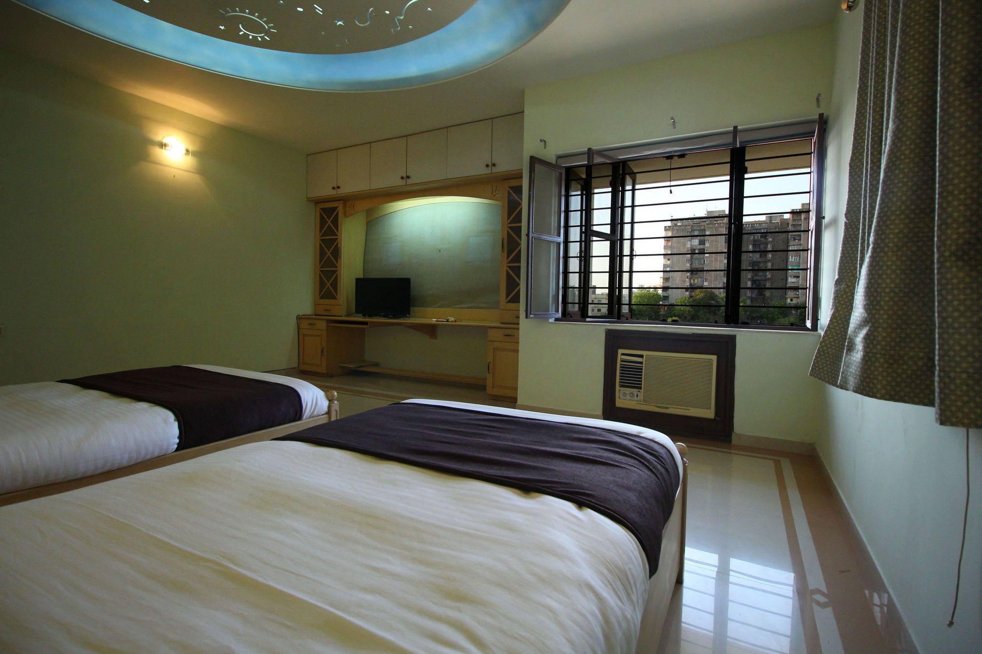 Oyo 8949 Atman Bungalows Ahmadabad Zewnętrze zdjęcie